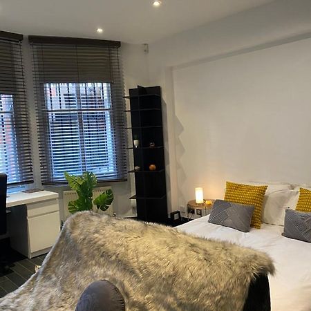 Appartement Beautiful Modern Studio In High Street Kensington à Londres Extérieur photo