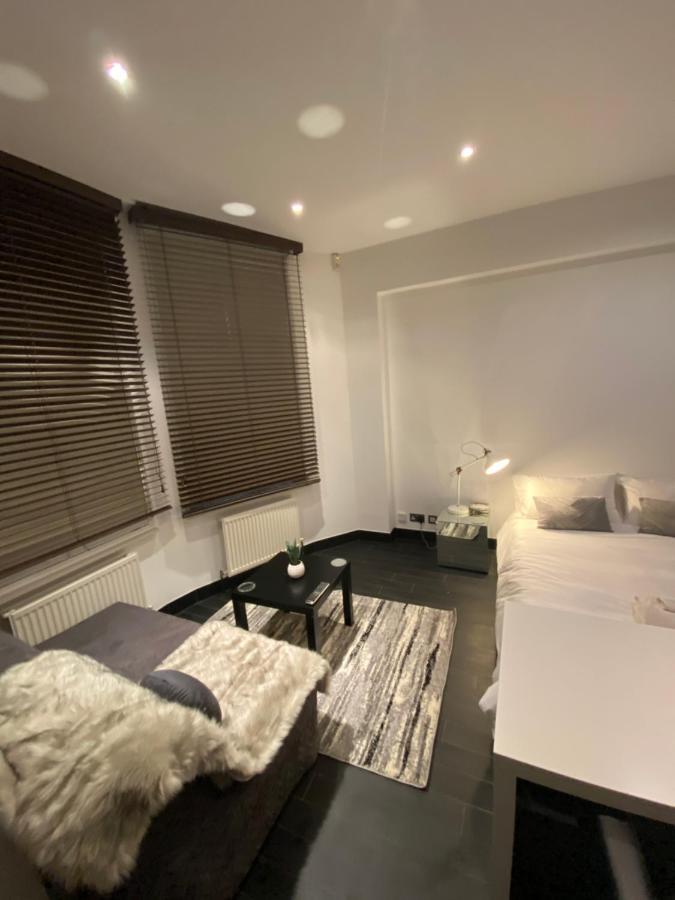 Appartement Beautiful Modern Studio In High Street Kensington à Londres Extérieur photo