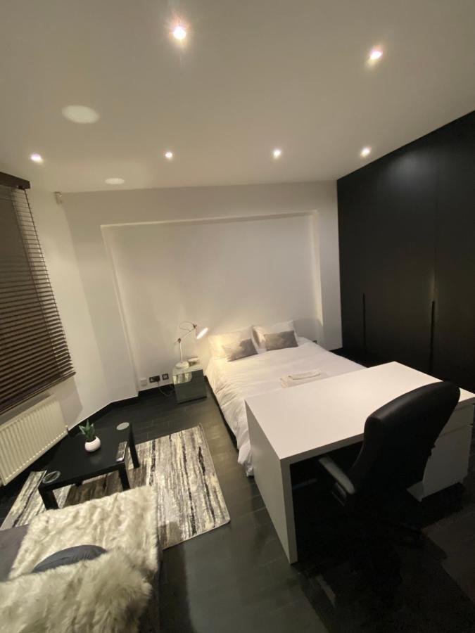 Appartement Beautiful Modern Studio In High Street Kensington à Londres Extérieur photo