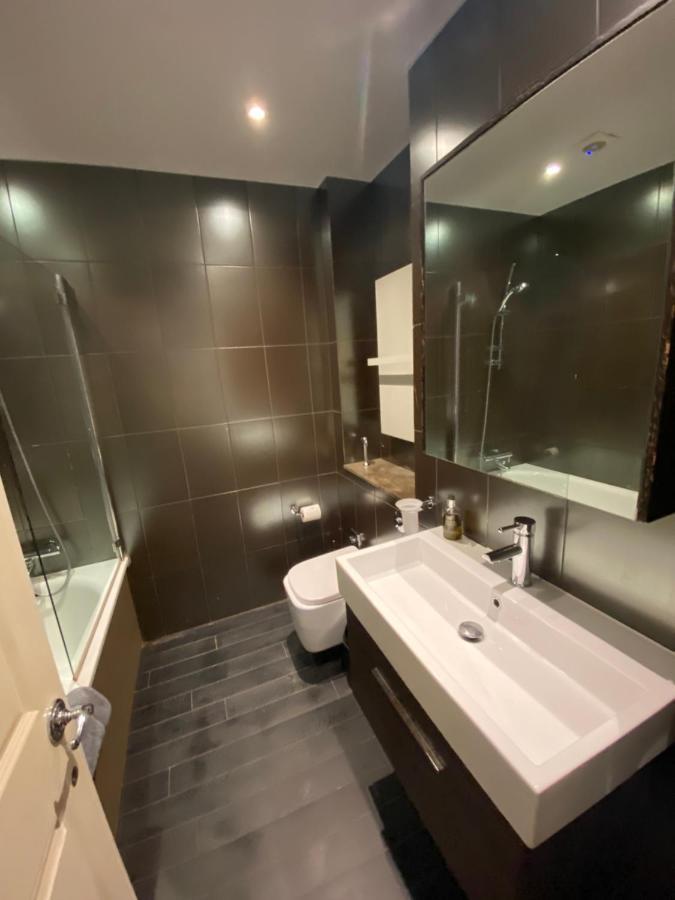 Appartement Beautiful Modern Studio In High Street Kensington à Londres Extérieur photo