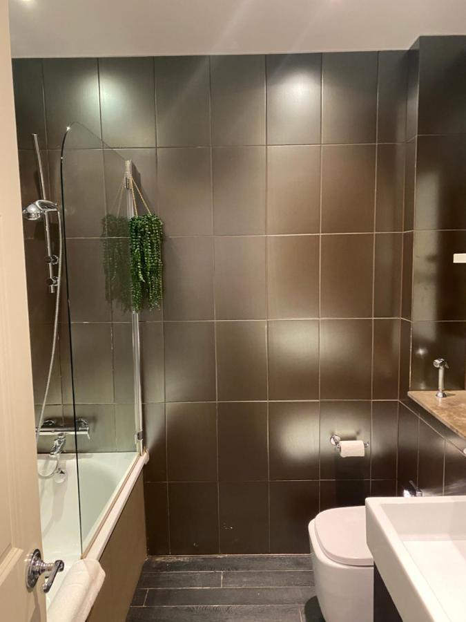 Appartement Beautiful Modern Studio In High Street Kensington à Londres Extérieur photo